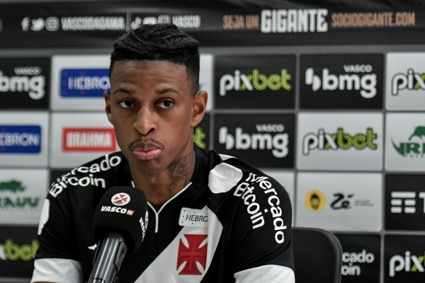 Foto: (Thiago Ribeiro/AGIF) - Robson também é desfalque no Vasco