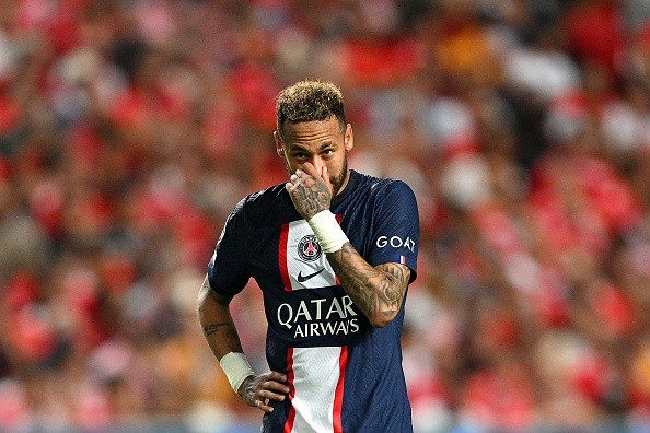 Neymar en juego con PSG. Getty.