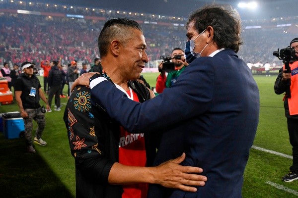 Ignacio Ambriz y Guillermo Almada perdieron la carrera ante Diego Cocca (Imago 7)