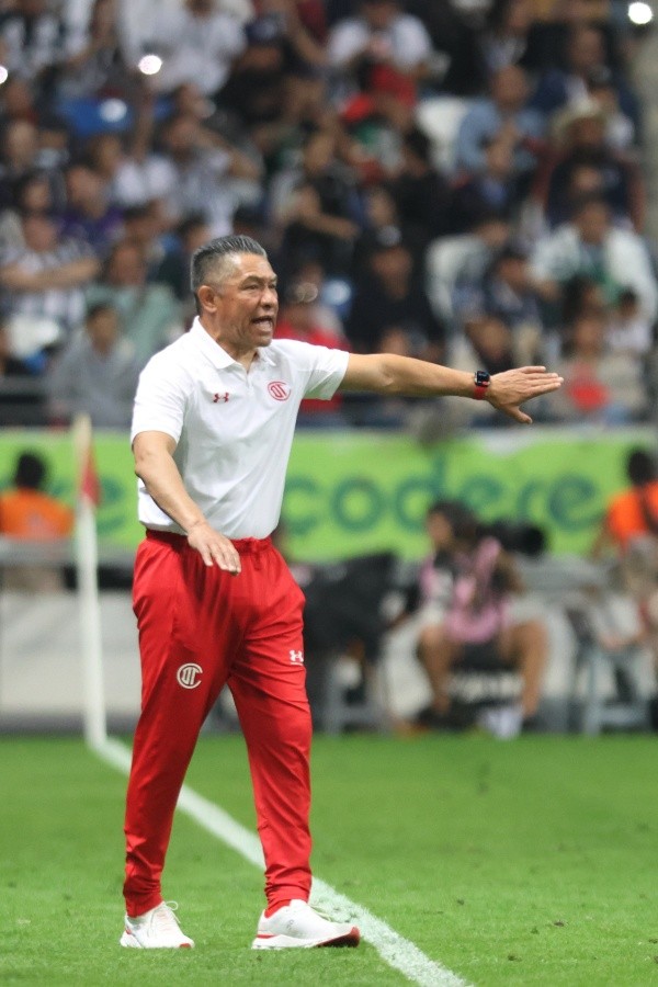 Ignacio Ambriz trabajó exclusivamente en jugadas de ofensiva (Imago 7)