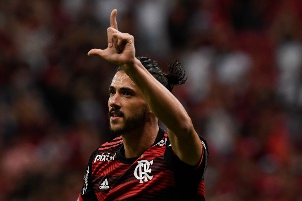 Foto: (Mateus Bonomi/AGIF) - Gustavo Henrique pode acabar trocando o Flamengo pelo Grêmio