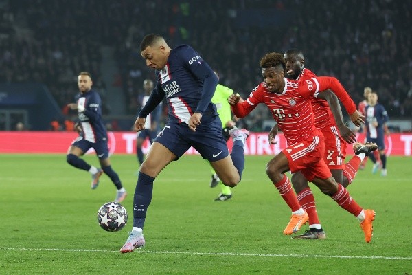 Kylian Mbappé en el PSG vs. Bayern Munich por Champions League.