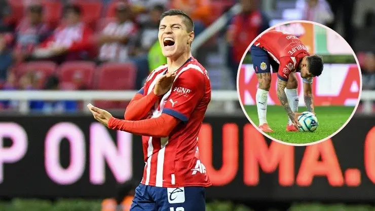 Cisneros iba a patear el penal, pero desde la banca exigieron que se hiciera cargo Pocho Guzmán (Imago7 / ESPECIAL)