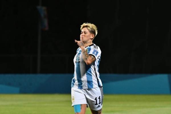 Yamila, ahora jugadora del Palmeiras, convirtió el 3 a 0. (PRENSA AFA)