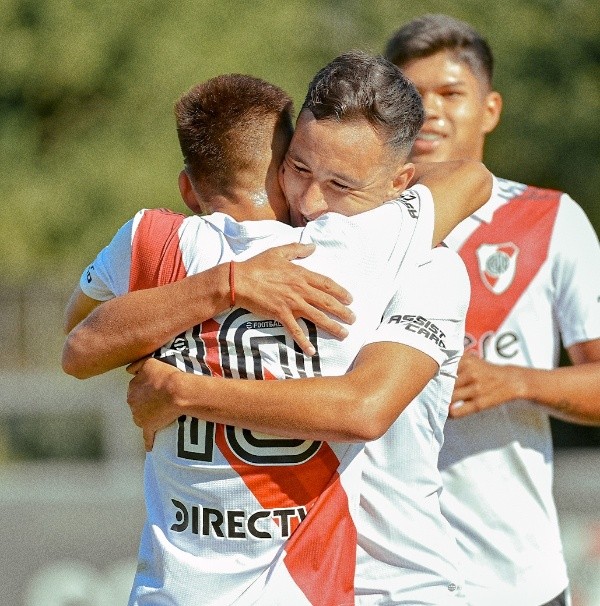 Twitter: @Riverplate