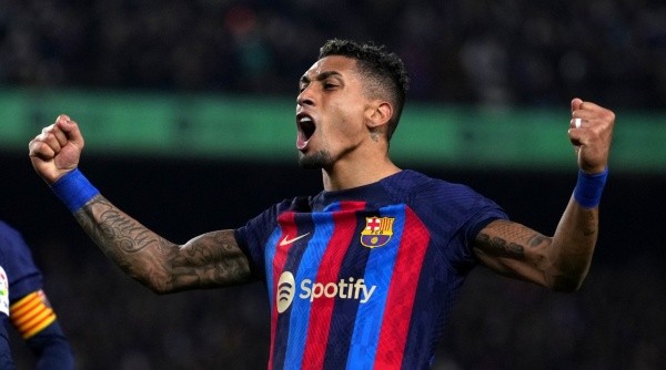 Raphinha sigue en Barcelona
