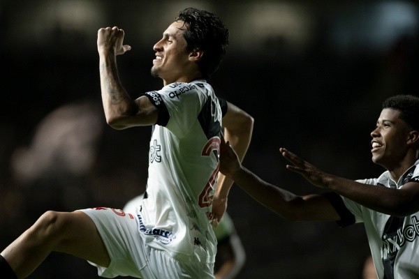Foto: Jorge Rodrigues/AGIF - Marlon Gomes tem contrato no Vasco até dezembro de 2024