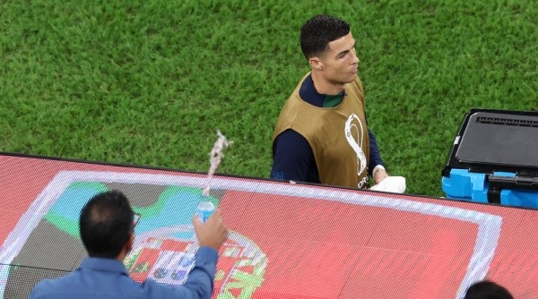 Cristiano Ronaldo, en el banquillo en la etapa decisiva del Mundial (Getty Images)