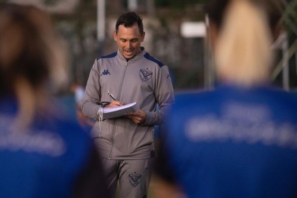 Vélez tendrá como DT a Daniel Reyes, de largo paso por River.