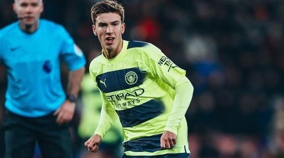 Twitter: @JuegoSimple_