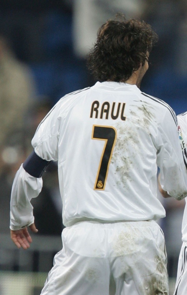 Raúl González Blanco, uno de los jugadores que hizo grande la camiseta número 7 del Real Madrid. Getty Images