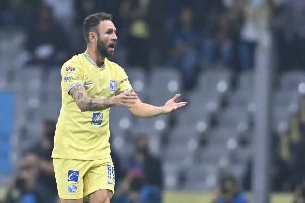 Miguel Layún, víctima del trolleo de TUDN (Imago 7)