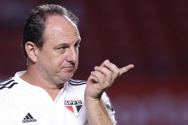 SP - Sao Paulo - 15/02/2023 - PAULISTA 2023, SAO PAULO X INTER DE LIMEIRA - Rogerio Ceni tecnico do Sao Paulo durante partida contra o Inter de Limeira no estadio Morumbi pelo campeonato Paulista 2023. Foto: Ettore Chiereguini/AGIF