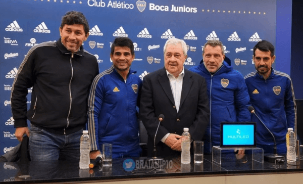 El cuerpo técnico de Hugo Ibarra.