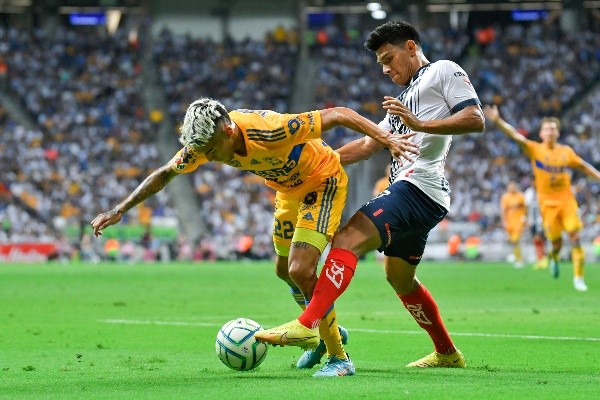 Tigres-Rayados vuelven a medirse en un Clásico Regiomontano (Imago 7)