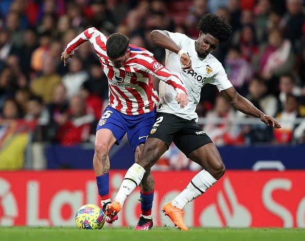 Rodrigo de Paul en acción con Atlético ante Valencia. Getty.