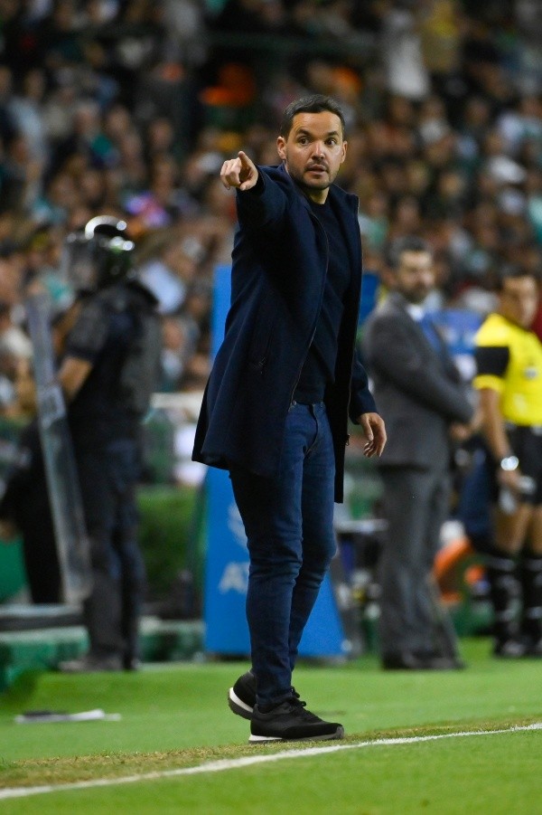 Nicolás Larcamón habló tras la goleada de León (Imago 7)