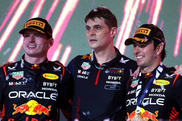 Sergio Pérez y Max Verstappen, amenazados por Red Bull (Getty Images)