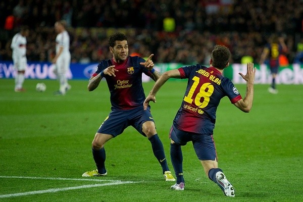 Dani Alves junto a Jordi Alba en el Camp Nou. Getty Images.