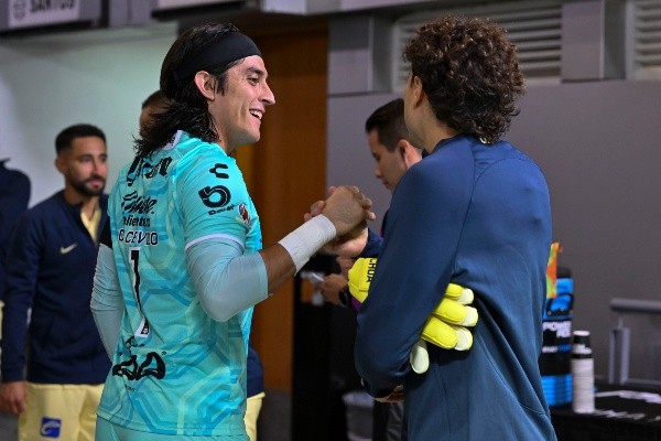 Carlos Acevedo y Memo Ochoa (Imago 7)