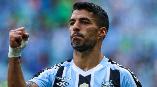 Grêmio quer um substituto de Suárez - Foto: Maxi Franzoi/AGIF