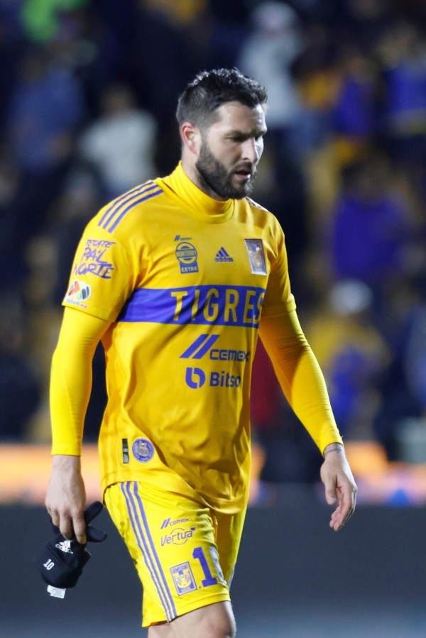 André-Pierre Gignac y una salvaje patada a un compañero (Imago 7)
