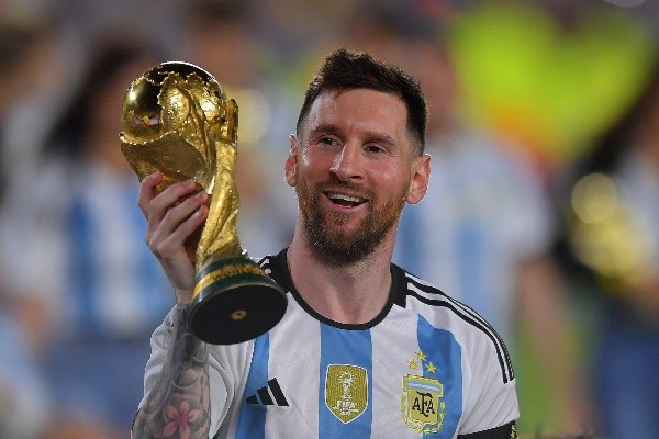 Messi quiere seguir celebrando con la copa - Getty