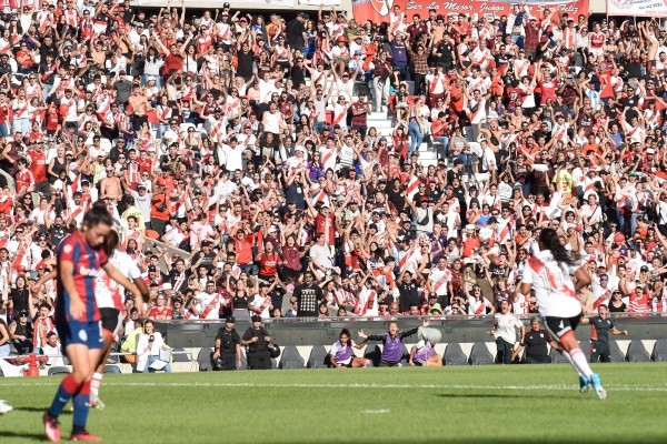 River igualó con San Lorenzo en su casa.
