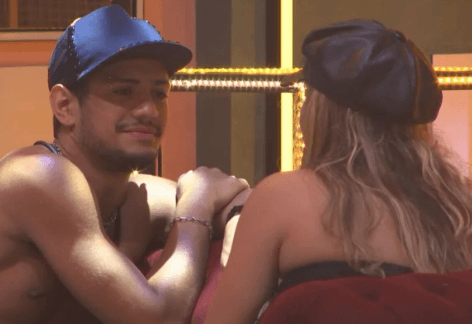 Gabriel Santana desenvolveu crush em Bruna Griphao (Reprodução/TV Globo)