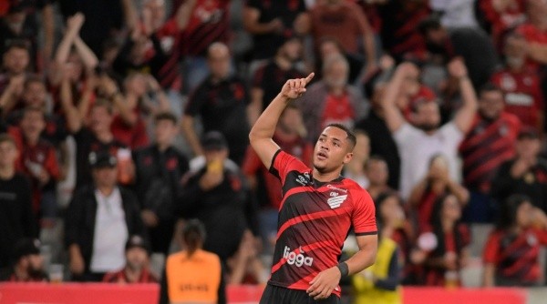 Vitor Roque, figura absoluta de Athletico Paranaense