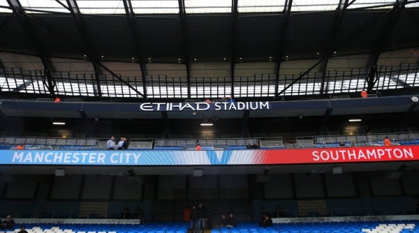 Tribuna Norte del Etihad Stadium