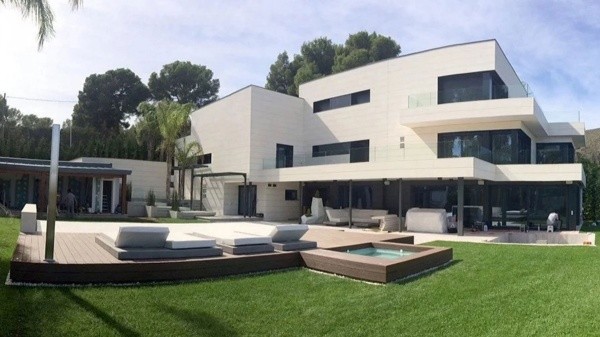 En Castelldefels está la casa de Lio Messi, preparada para cada regreso a Barcelona (Google)