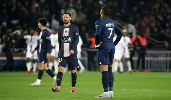 Lionel Messi, en la previa con Lyon, fue silbado por los hinchas del PSG.