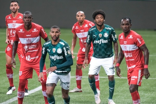 Campeão brasileiro de 2023, Palmeiras fatura mais de R$ 653 milhões com  premiações na era Abel Ferreira - Máquina do Esporte