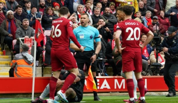 Constantine Hatzidakis y Andrew Robertson: Getty