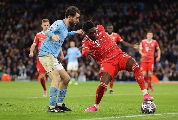 Acción de juego entre Manchester City y Bayern Múnich. Getty.