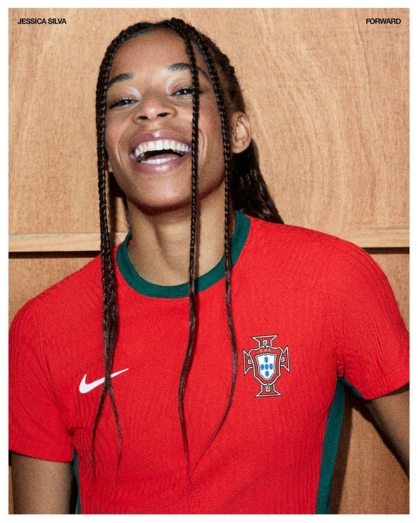 Jessica Silva con la versión titular.