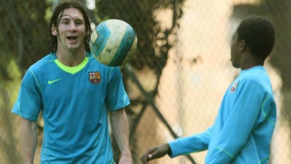 Marcus Thuram junto a Messi (Twitter @ActualiteBarca)