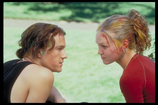 Heath Ledger junto a Julia Stiles. (IMDb)