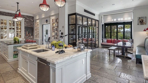 Una casa repleta de lujos para Calvin Harris en pleno Beverly Hills (The Grosby Group)