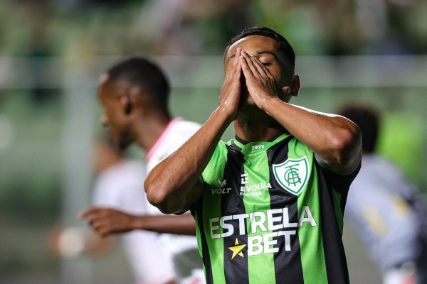 Foto: Gilson Junio/AGIF - Mateus Gonçalves, do América-MG, é o último alvo do Vasco na janela