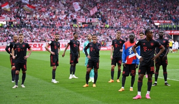Jugadores del Bayern Múnich tras la derrota en Mainz: Getty