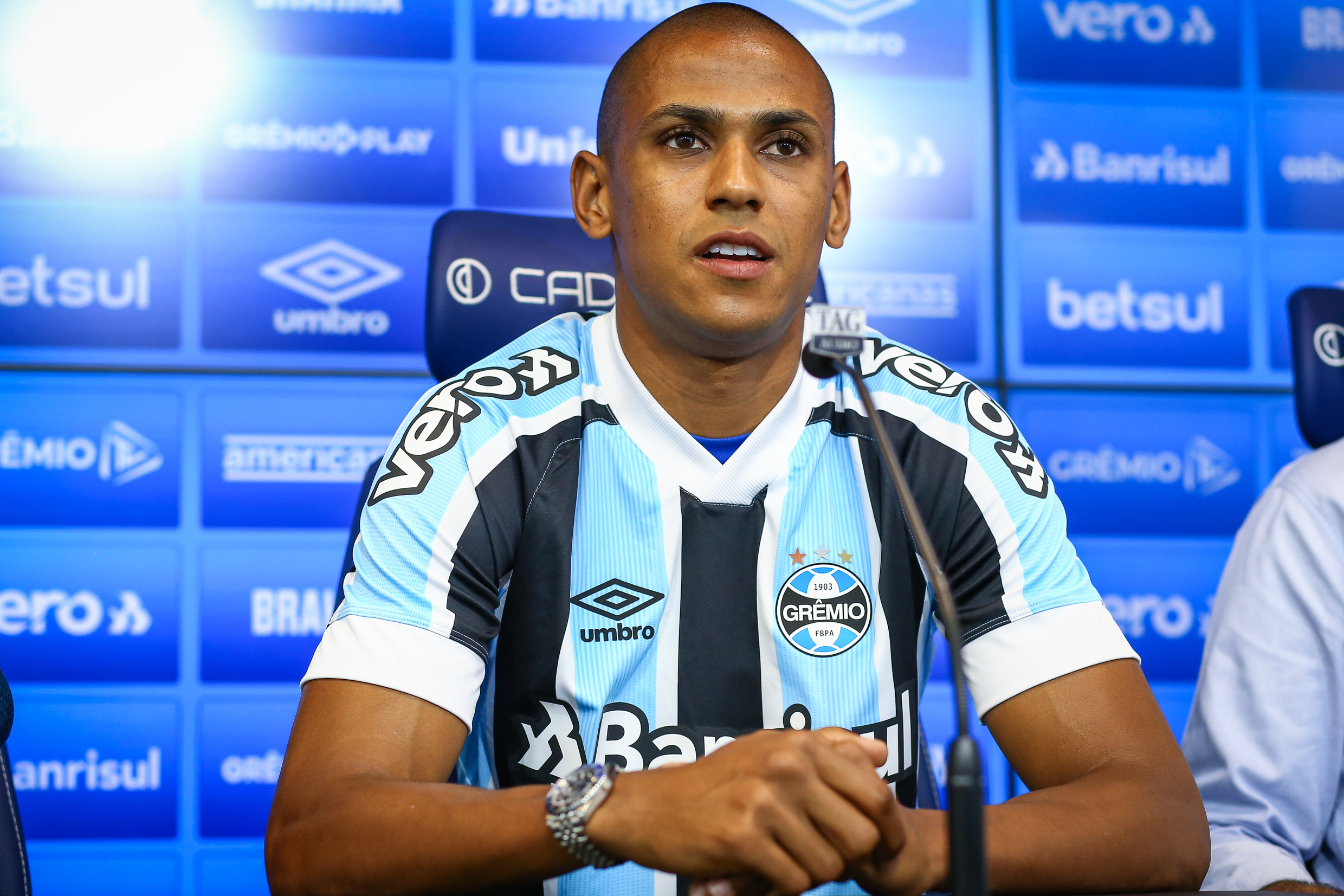 FOTO: LUCAS UEBEL/GREMIO FBPA - Bruno Alves lembra de peneira no Grêmio