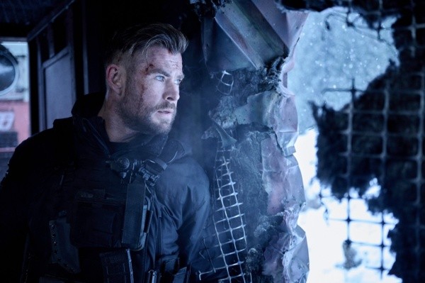 Chris Hemsworth protagoniza Extraction 2 (Netflix).