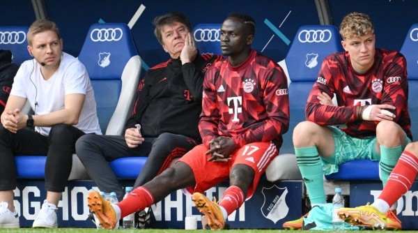 Sadio Mané, en el banquillo del Bayern (Getty)