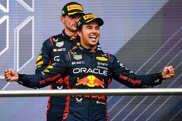 Pérez e Verstappen: teremos uma disputa pelo título? 
    Créditos: Rudy Carezzevoli/Getty Images