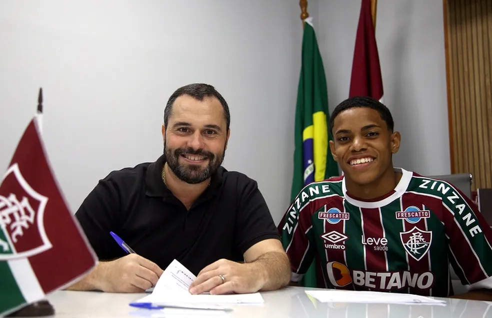 Foto: Divulgação/Fluminense - Matheus Reis renovou com o Fluminense