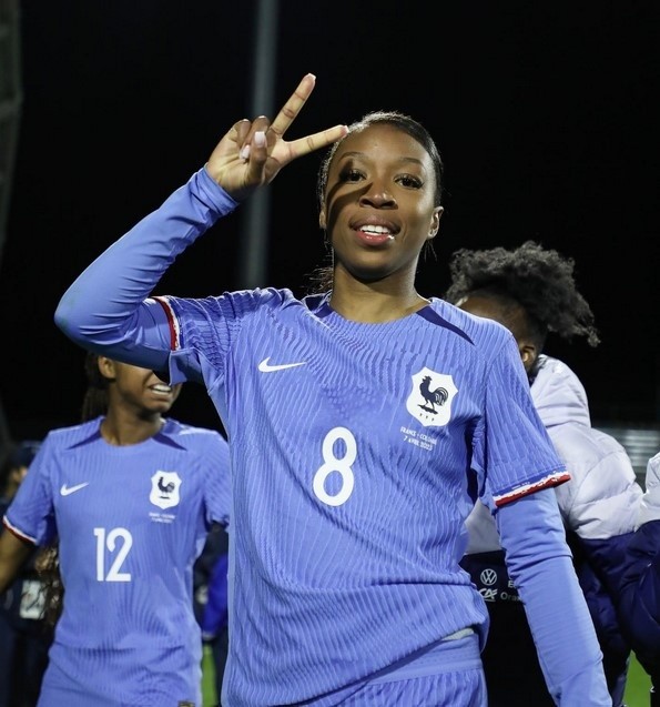 Grace Geyoro con la casaca titular.