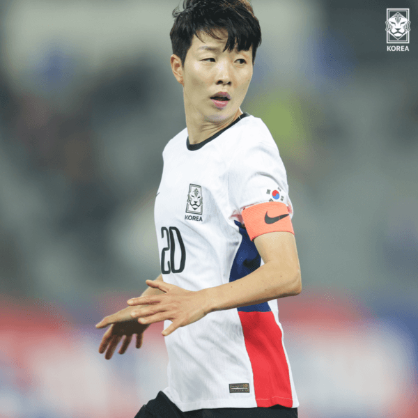 Hyeri Kim con la versión blanca.