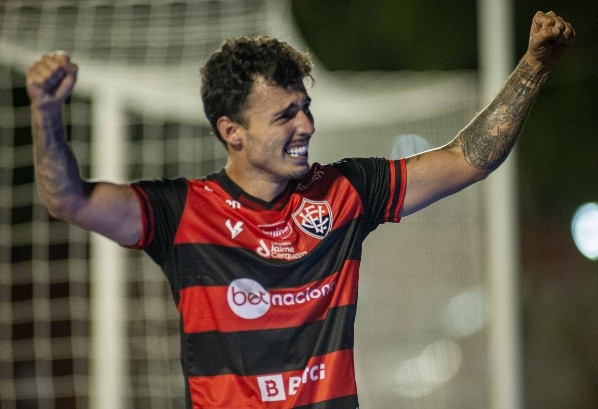 Foto: Jhony Pinho/AGIF - Ex-Santos, Zeca hoje defende o Vitória na Série B